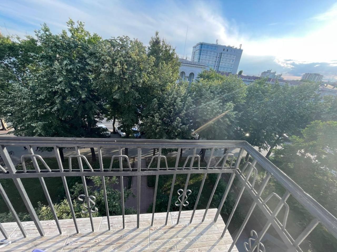 Apartament Central In Chisinau! Ngoại thất bức ảnh